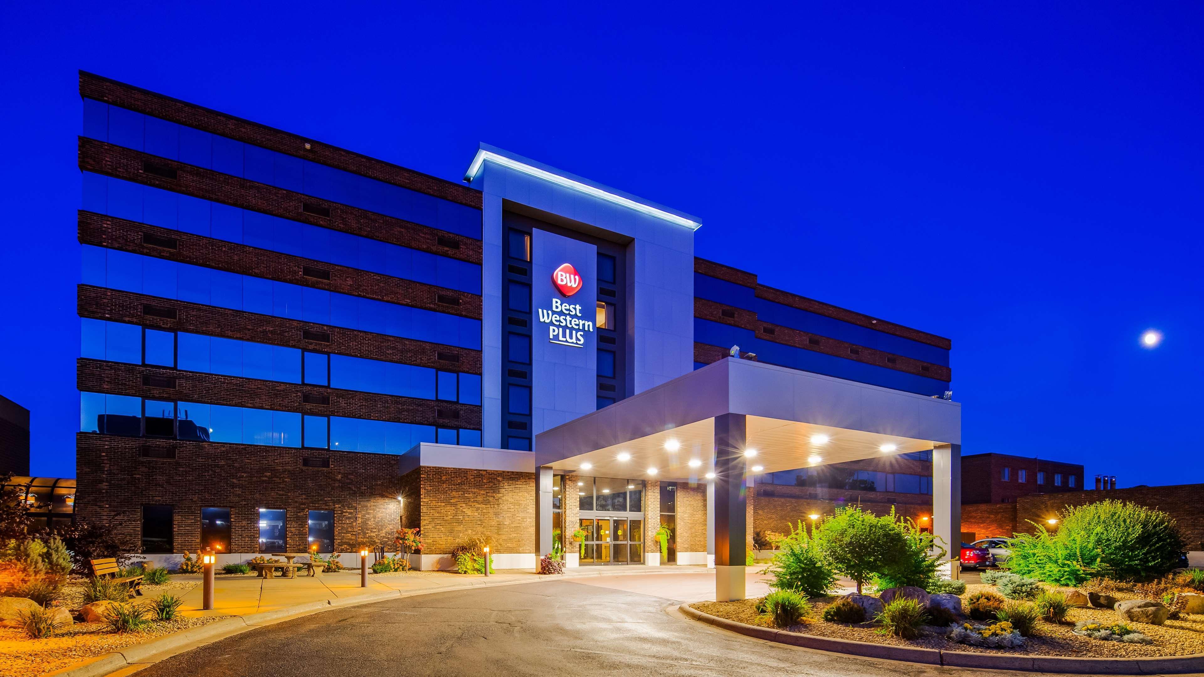Best Western Plus Kelly Inn Saint Cloud Exterior photo
