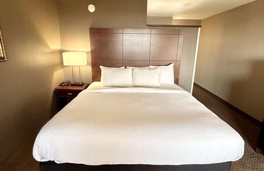 Best Western Plus Kelly Inn Saint Cloud Room photo