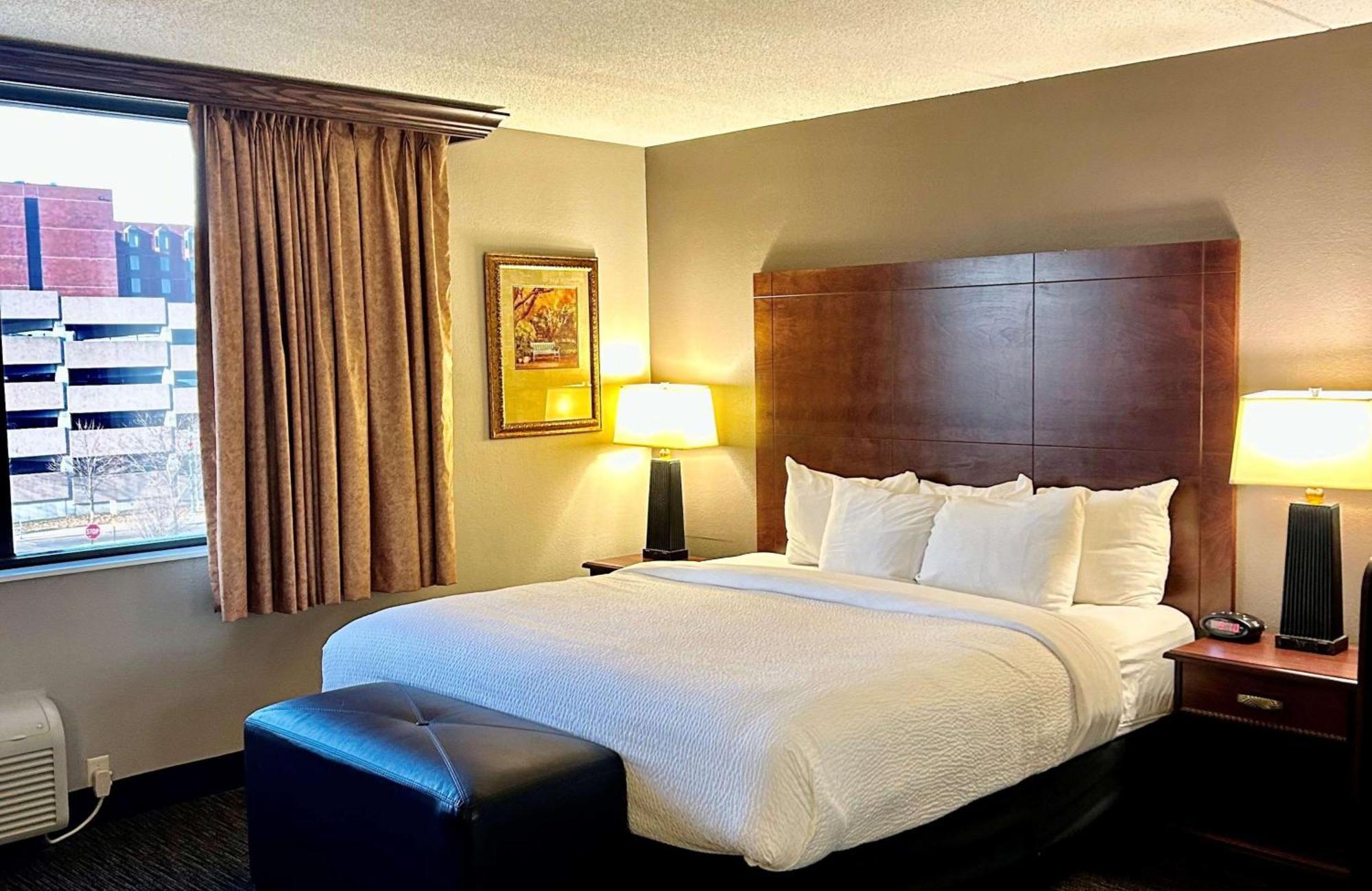 Best Western Plus Kelly Inn Saint Cloud Exterior photo