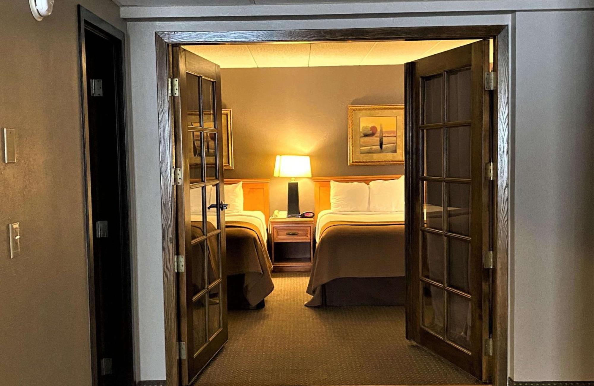 Best Western Plus Kelly Inn Saint Cloud Exterior photo