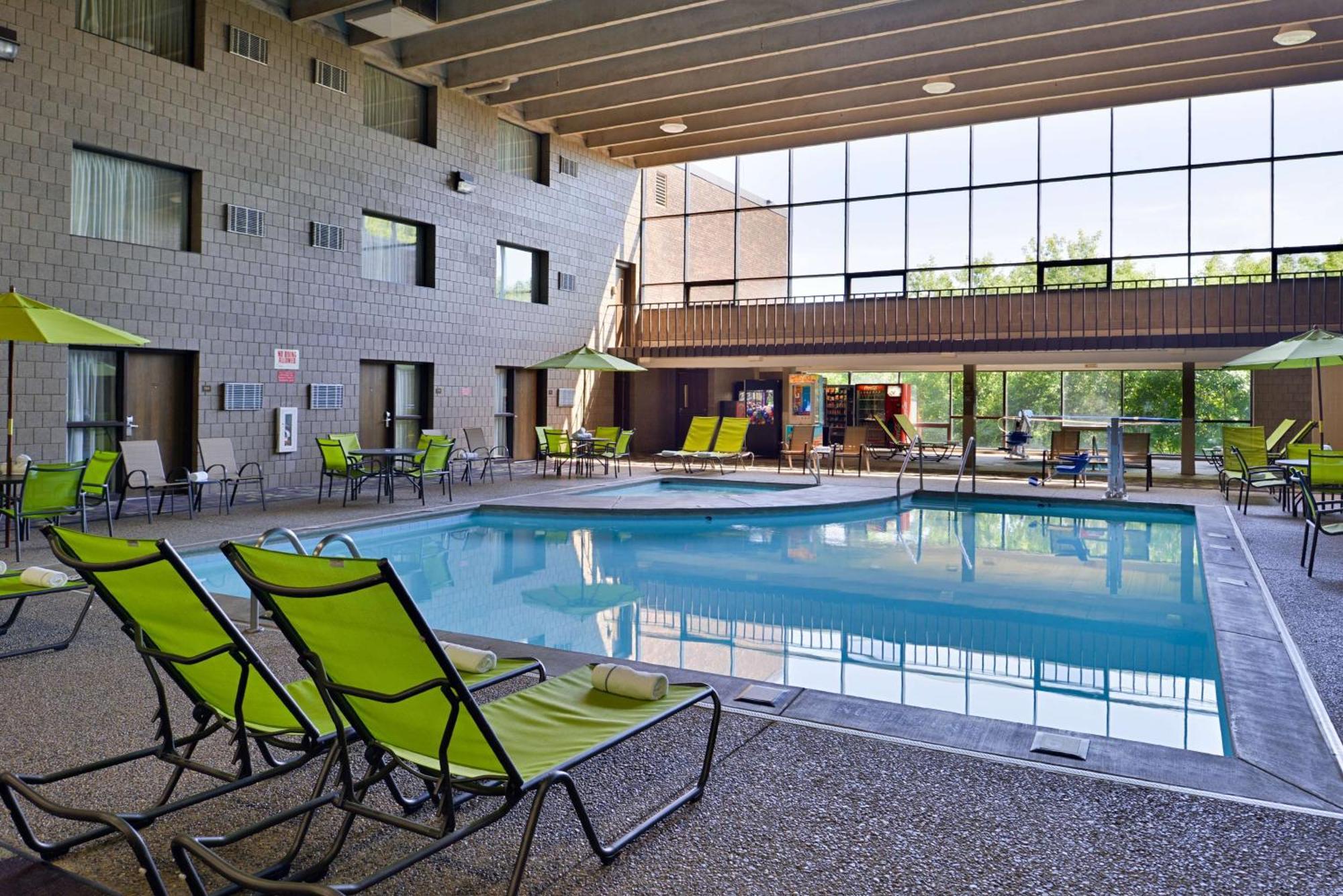 Best Western Plus Kelly Inn Saint Cloud Exterior photo